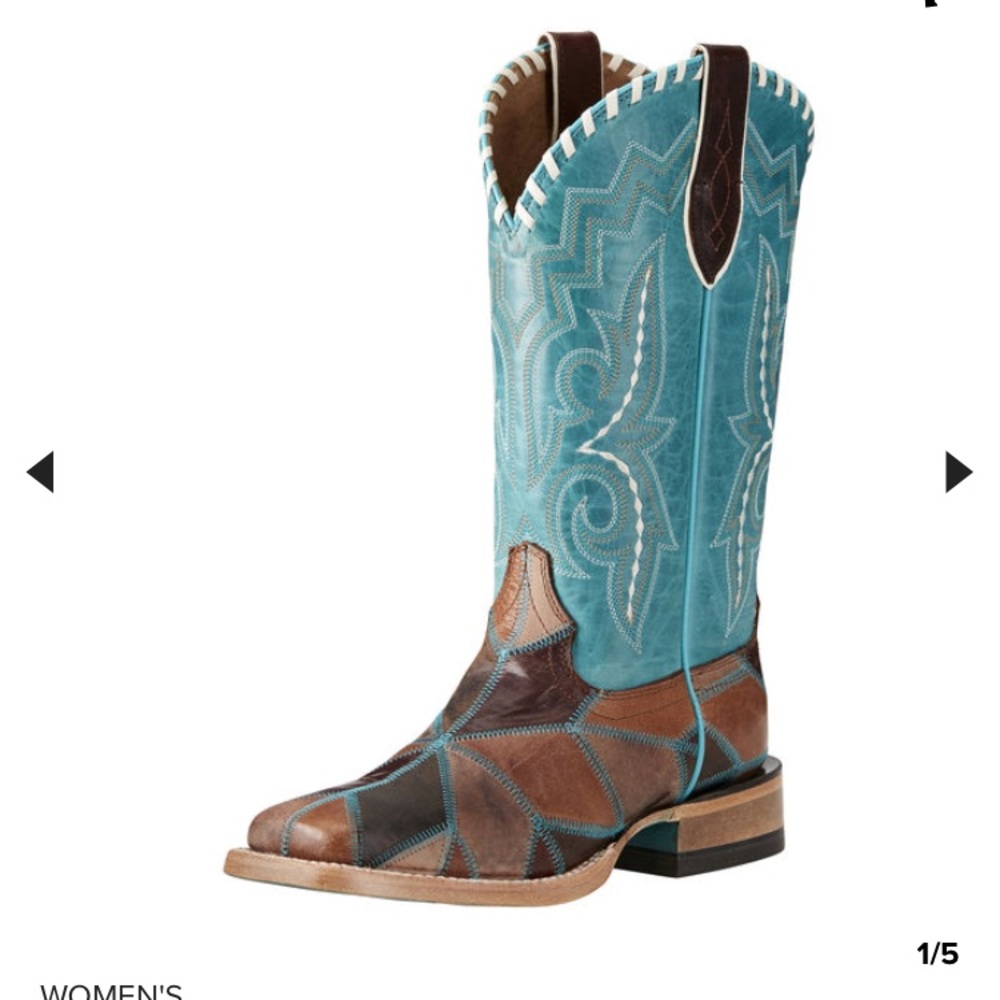 Ariat Square Toed Boots😁